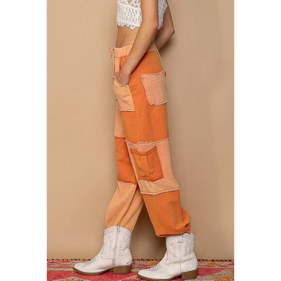 POL Adjustable Drawstring Cargo Pockets Contrast Ankle Jogger Pants | Chill Red - Picture 4 of 5